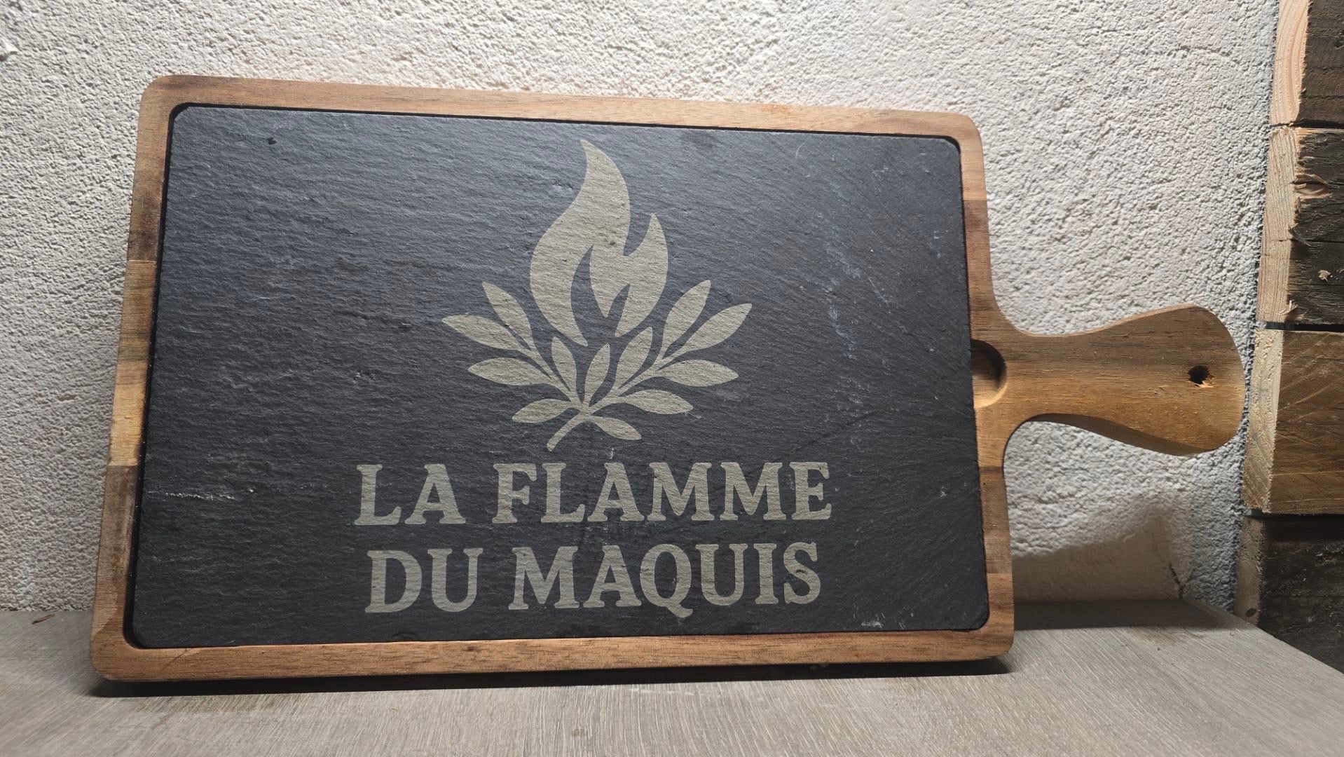 Planchette ardoise / bois - la flamme du maquis